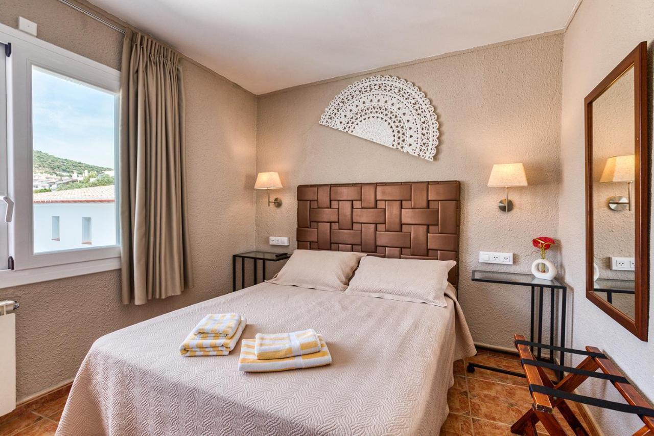 La Fonda Bed and Breakfast Cadaqués Eksteriør billede